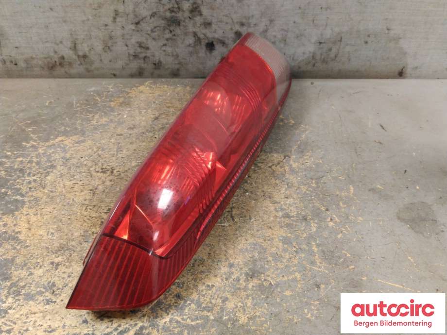Baklykt venstre til Nissan X-Trail 2002-2007 (T30) (T30) (NISSAN|26555EQ00A|26555EQ00B|)