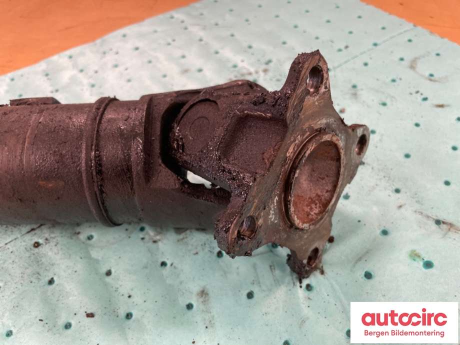Mellomaksel fremre til Toyota Land Cruiser 120 2002-2009  (TOYOTA|3714060530|)
