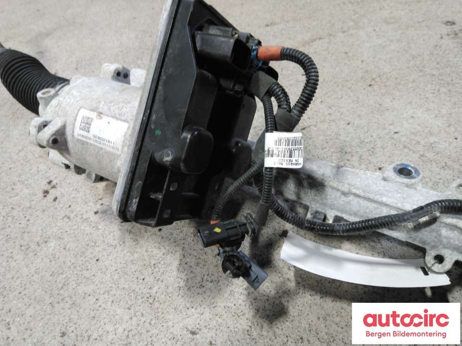 Tannstang elektrisk til Tesla Model 3 2018-2023 (Fase 1) (TESLA|1044831-00-H|)