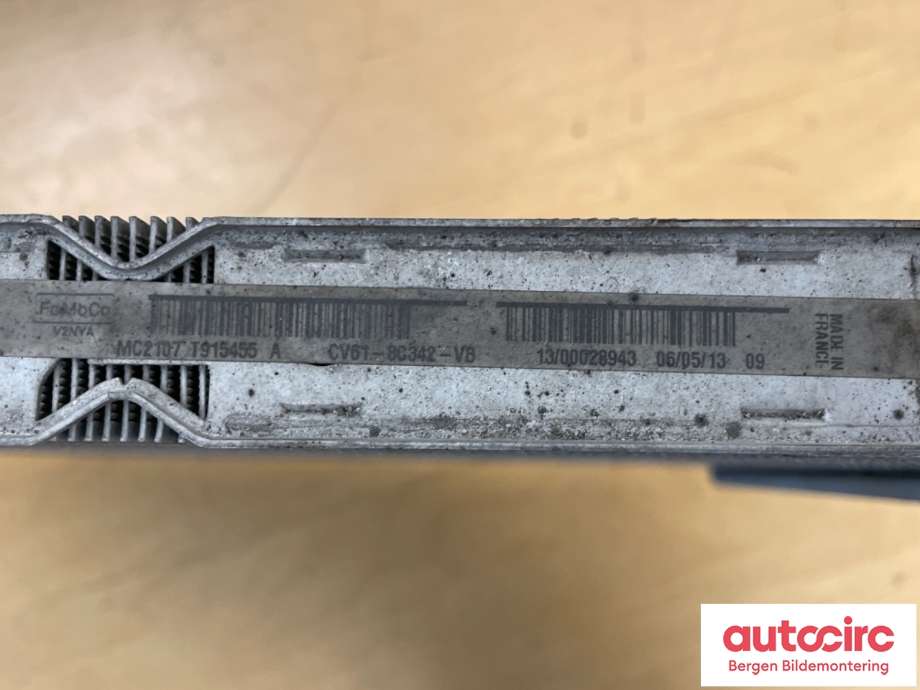 Radiator (manuell gir) til Ford Focus 2011-2014 (Type III, Fase 1) (FORD|CV61-8005-VC|1830145|CV61 8005 VB)
