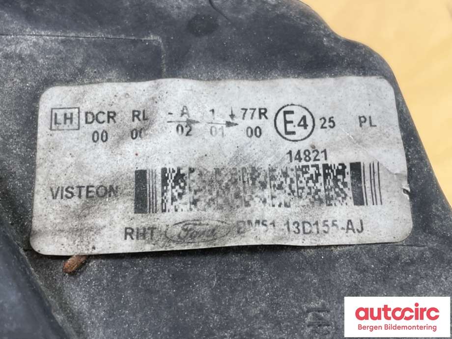 Frontlykt venstre halogen til Ford Focus 2011-2014 (Type III, Fase 1)  (FORD|2004299|10R-034663|BM51-13006-JB)