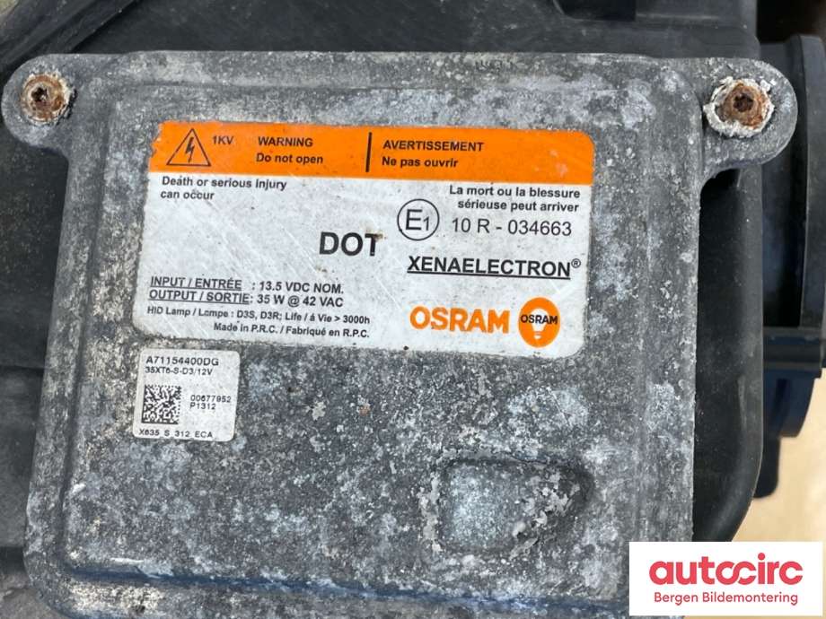 Frontlykt venstre halogen til Ford Focus 2011-2014 (Type III, Fase 1)  (FORD|2004299|10R-034663|BM51-13006-JB)