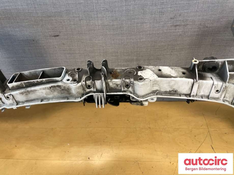 Frontplate til Ford Focus 2011-2014 (Type III, Fase 1)  (FORD|1926039|F1EB-8B041-AB|)