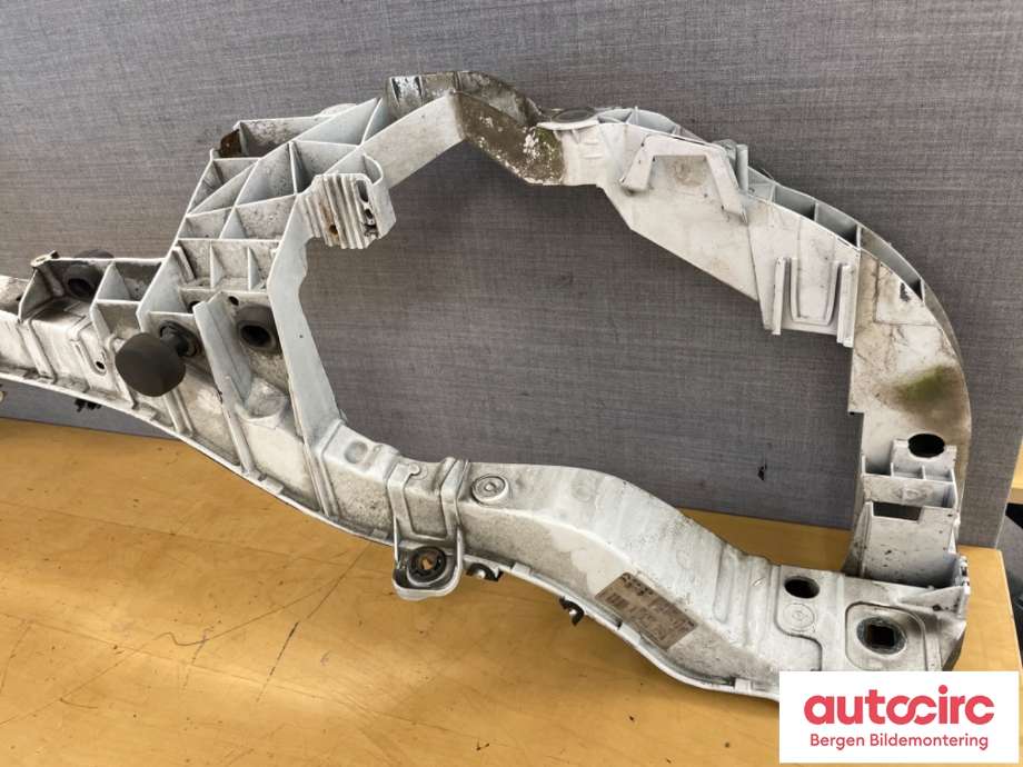 Frontplate til Ford Focus 2011-2014 (Type III, Fase 1)  (FORD|1926039|F1EB-8B041-AB|)