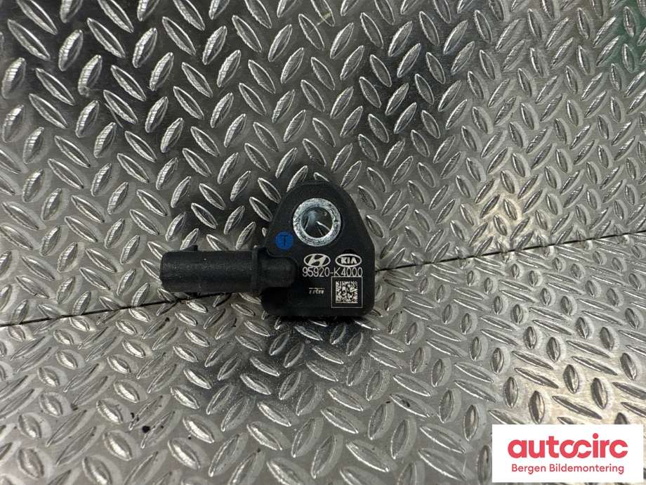 Airbag sensor venstre til Hyundai Kona 2017-2021 (Type I, Fase 1) (HYUNDAI|95920K4000|)