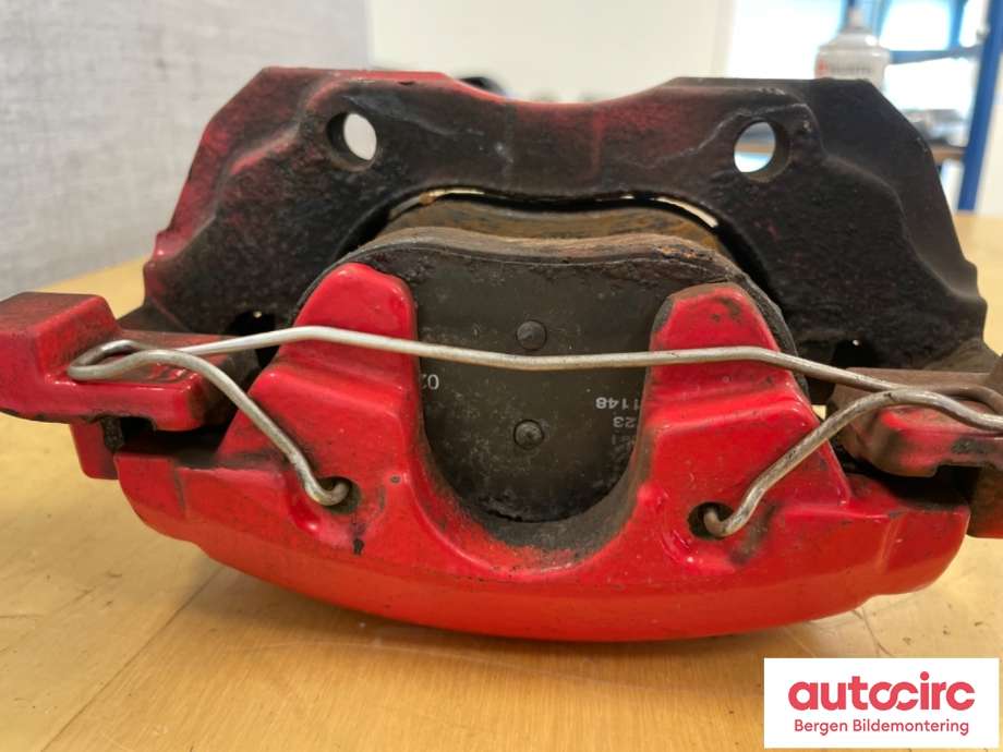 Bremsecaliper venstre foran til Ford Focus 2011-2014 (Type III, Fase 1)  (FORD|1755032|CV61-2B302-PA|)