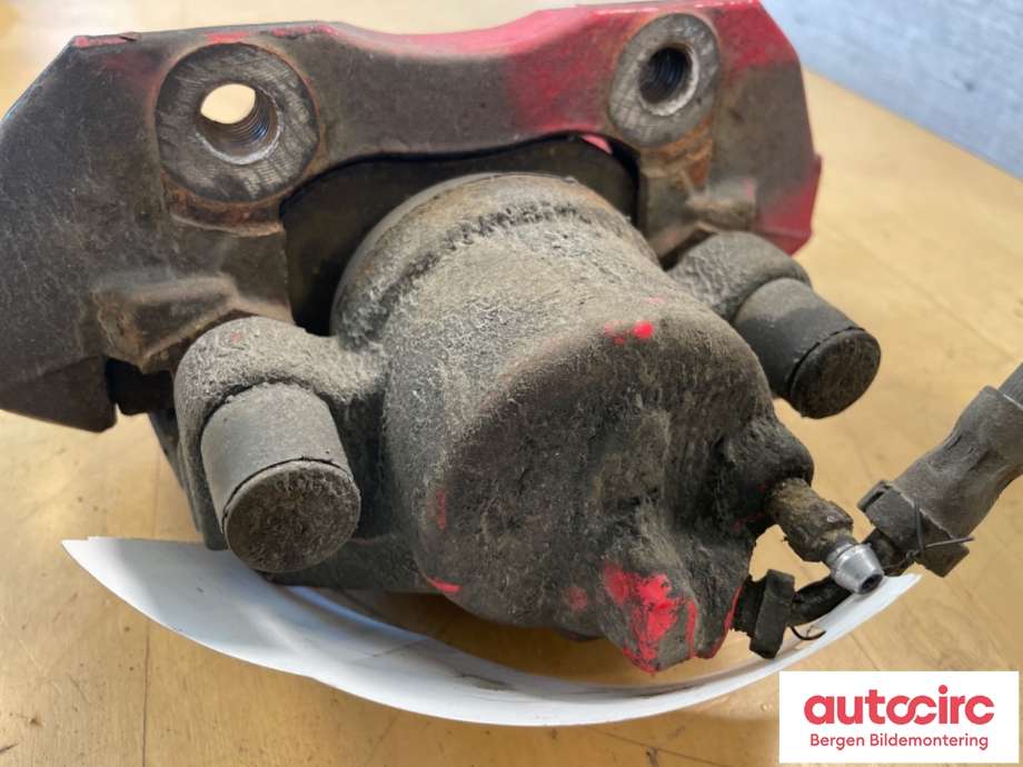 Bremsecaliper venstre foran til Ford Focus 2011-2014 (Type III, Fase 1)  (FORD|1755032|CV61-2B302-PA|)
