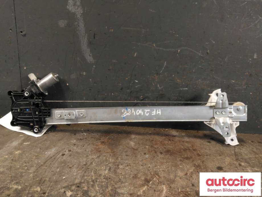 Ruteheis til Suzuki Vitara 2015-->> (Type IV)  (SUZUKI|83401-86R00|)