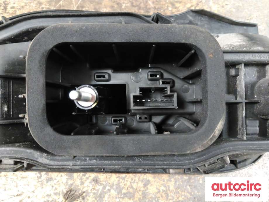 Baklykt høyre til VW E-Up 2013-2019  (VOLKSWAGEN|1S0 945 096 G|)