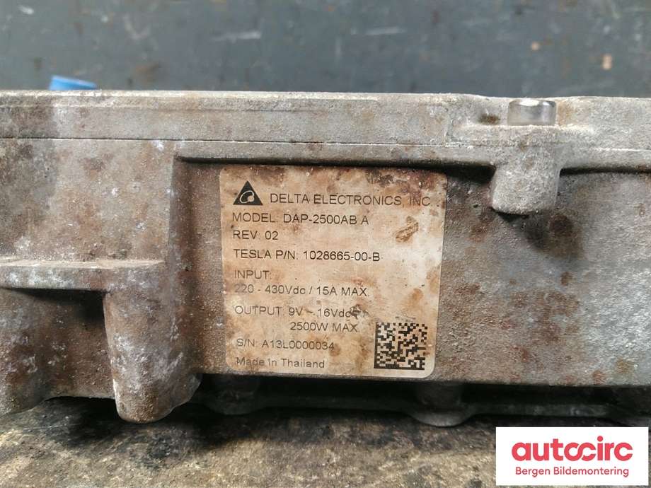 DCDC converter hybrid til Tesla Model S 2013-2016 (Fase 1)  (TESLA|1028665-00-B|)