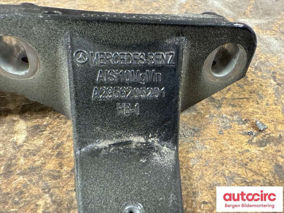 Frontplate til Mercedes EQE 2022-->>  (MERCEDES|A 295 620 52 01|)
