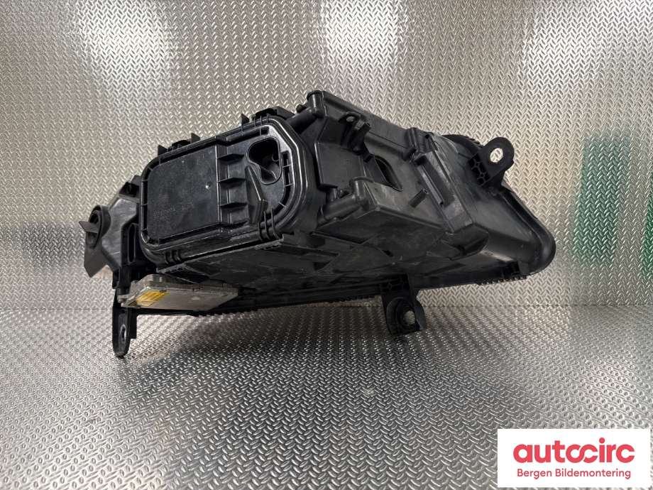 Frontlykt venstre xenon til Audi A6 2005-2008 (Type III, Fase 1) (C6) (C6) (AUDI|4F0 941 029 AK|)