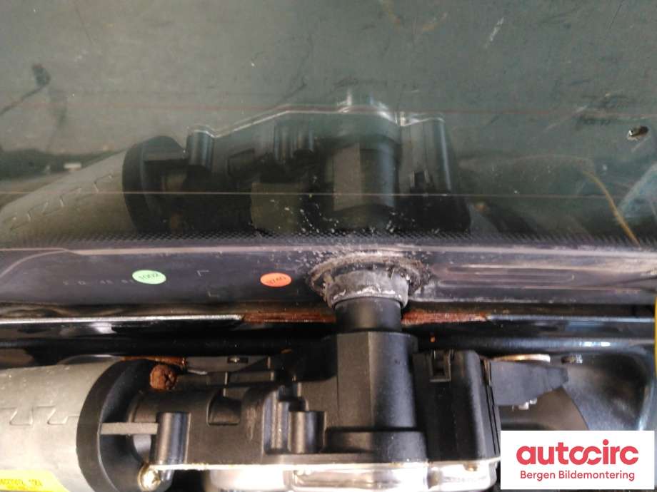 Bakluke combi til Audi A6 2005-2008 (Type III, Fase 1) (C6) (C6) (AUDI|4F9 827 023 M|)