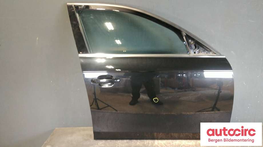 Dør høyre foran til Audi A4, Allroad 2009-2016 (Type I) (B8) (B8) (AUDI|8K0 831 052 J|)