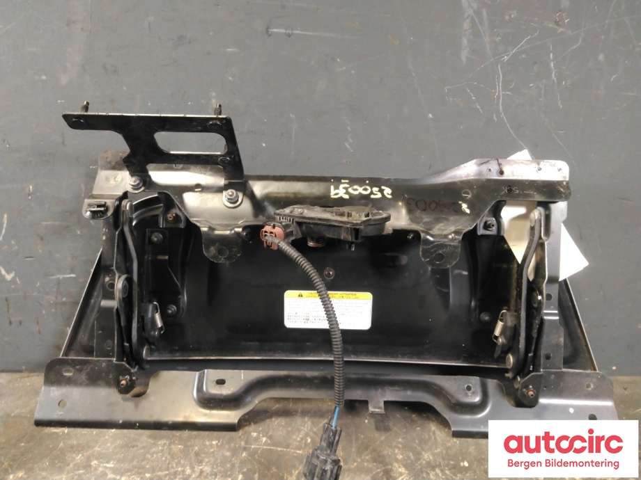 Batterilader inntak/luke til Nissan Leaf 2018-->> (Type II)  (NISSAN|657015SH1A|)