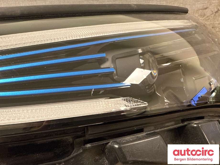 Frontlykt høyre halogen til Mercedes EQC 2019-->> (MERCEDES|A 293 906 82 00|)
