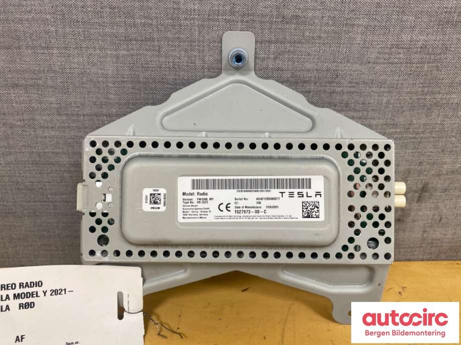 Bilstereo til Tesla Model Y 2021-2024 (Type I) (TESLA|1527973-00-C|)