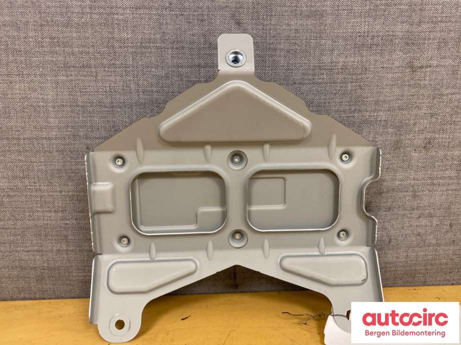 Bilstereo til Tesla Model Y 2021-2024 (Type I) (TESLA|1527973-00-C|)
