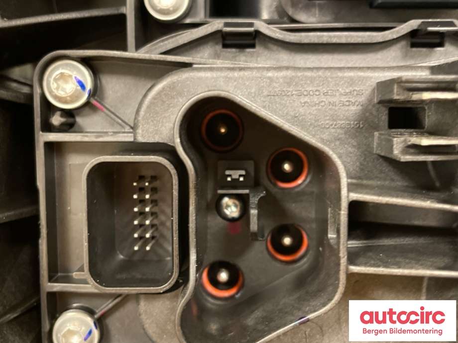 Batterilader (OBC - On Board Charger) til Tesla Model Y 2021-2024 (Type I)  (TESLA|1490374-29-C|)