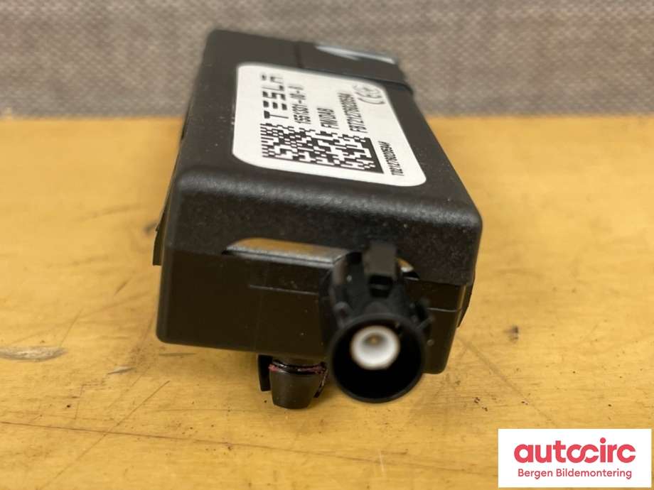 Antenne navigasjon til Tesla Model Y 2021-2024 (Type I)  (TESLA|1551331-00-B|)