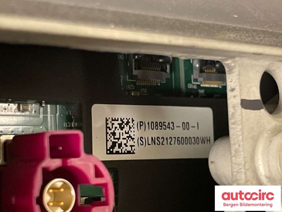 Instrument kjørecomputer til Tesla Model Y 2021-2024 (Type I) (TESLA|1089543-00-I|)
