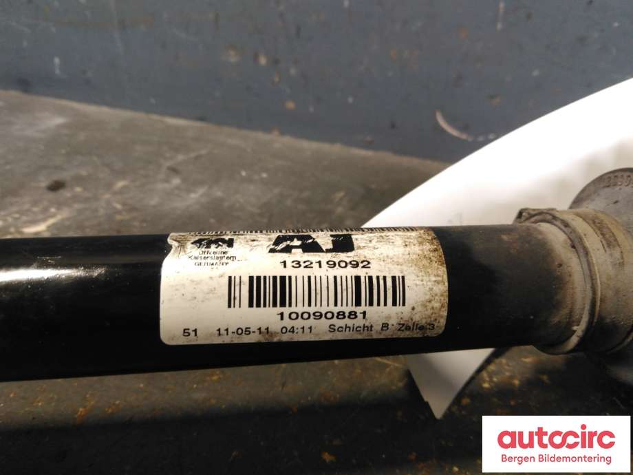 Drivaksel høyre foran til Opel Insignia A 2009-2014 (OPEL|95520545|22830707|)