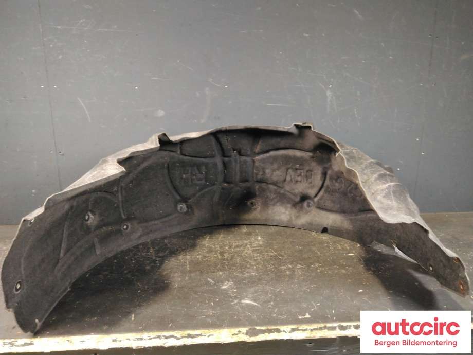 Skjerm locari venstre foran til BMW i4 2021-->> (G26) (G26) (BMW|51 71 9 448 018|)