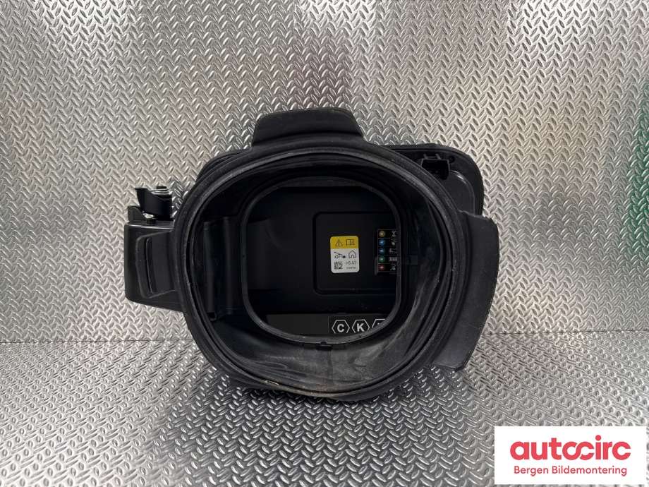 Batterilader inntak/luke til BMW i4 2021-->> (G26) (G26) (BMW|41 00 7 478 450|51 17 8 737 953|)