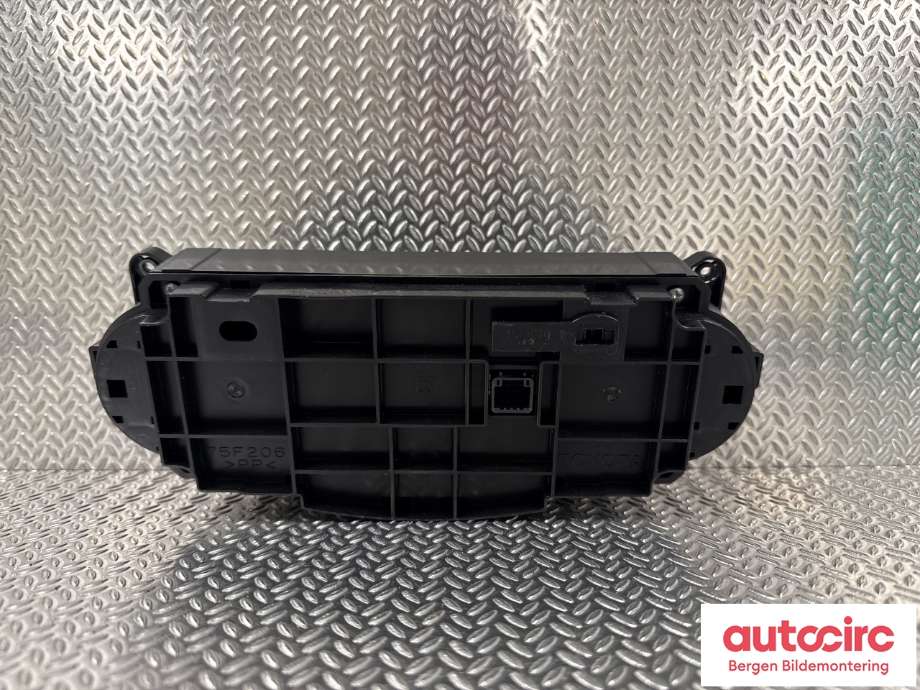 Varmeapparat betjening til Toyota Yaris 2014-2020 (Type III, Fase 2) (TOYOTA|559000D800C3|559000D800C1|)