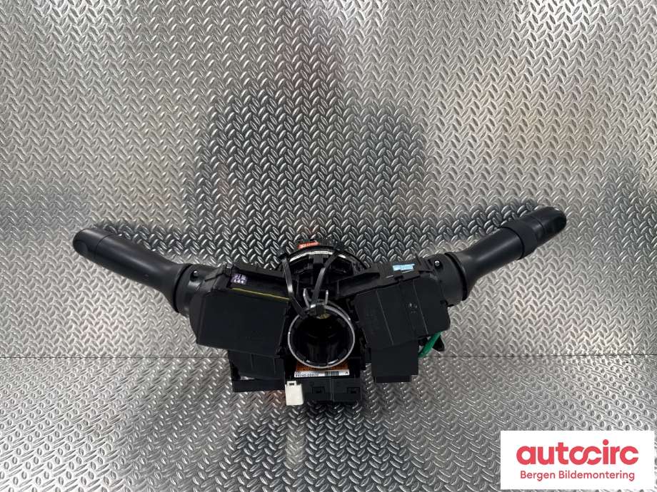 Bryter combi til Toyota Yaris 2014-2020 (Type III, Fase 2)  (TOYOTA|843070D060|846520D180|841400D270)