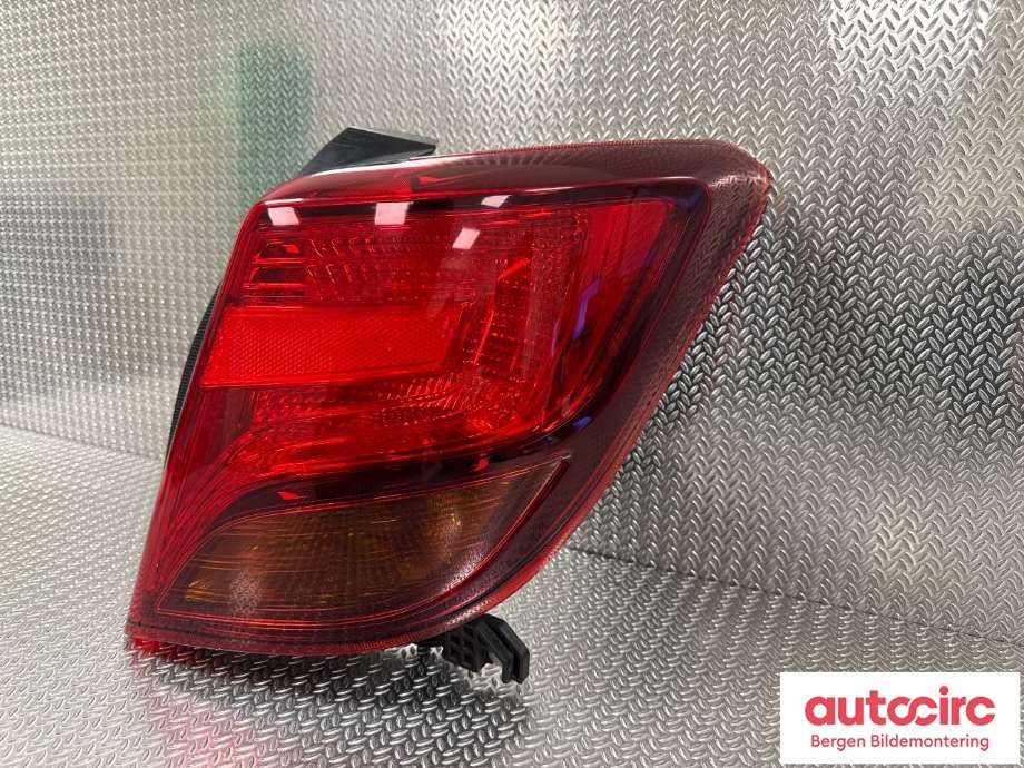 Baklykt høyre til Toyota Yaris 2014-2020 (Type III, Fase 2) (TOYOTA|815510D600|)
