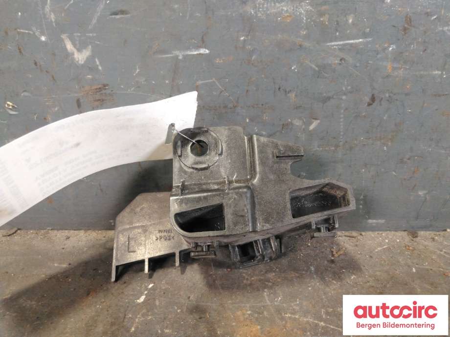Diverse deler til Toyota Yaris 2014-2020 (Type III, Fase 2) (TOYOTA|521560D091|521560D090|)