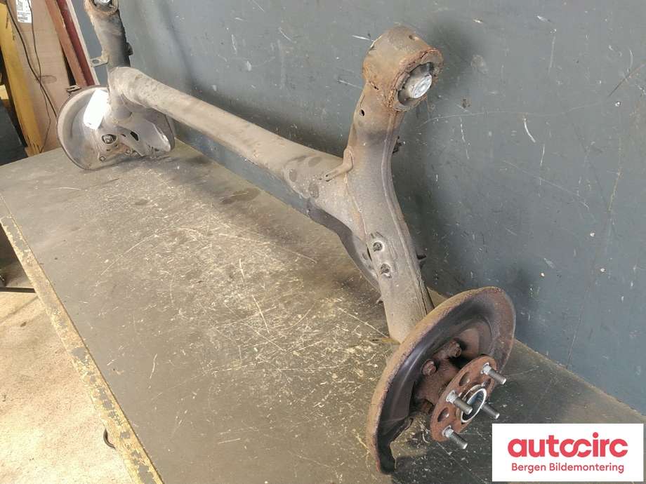Bakaksel til Toyota Yaris 2014-2020 (Type III, Fase 2)  (TOYOTA|421100D520|)