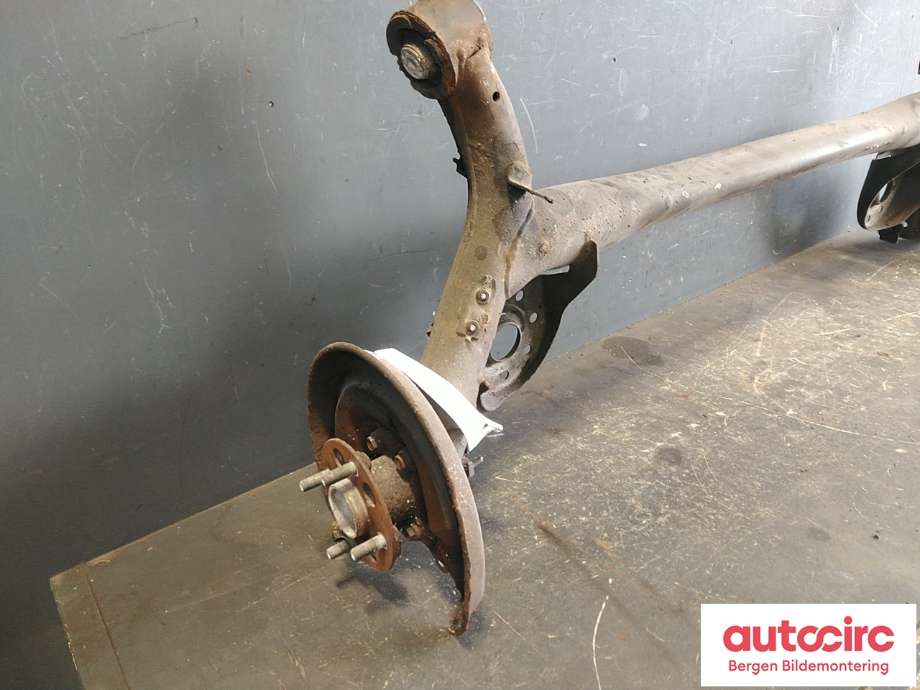 Bakaksel til Toyota Yaris 2014-2020 (Type III, Fase 2)  (TOYOTA|421100D520|)