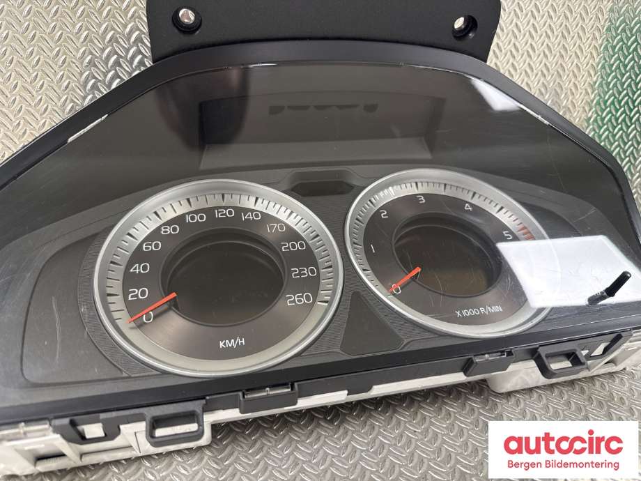 Instrumentpanel til Volvo V70 2007-2013 (Type III, Fase 1)  (VOLVO|36001836|)