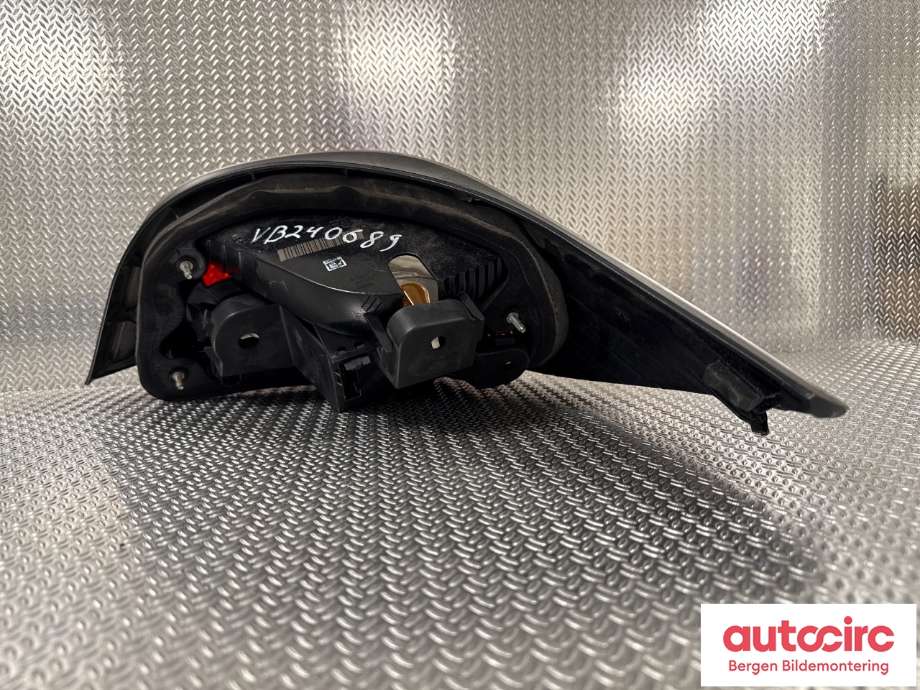 Baklykt venstre til BMW 5-Serie 2003-2010 (E60/E61) (E60/E61) (BMW|63 21 7 165 737|)