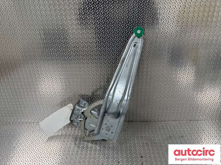 Ruteheis til Toyota Yaris 2014-2020 (Type III, Fase 2)  (TOYOTA|698300D230|)