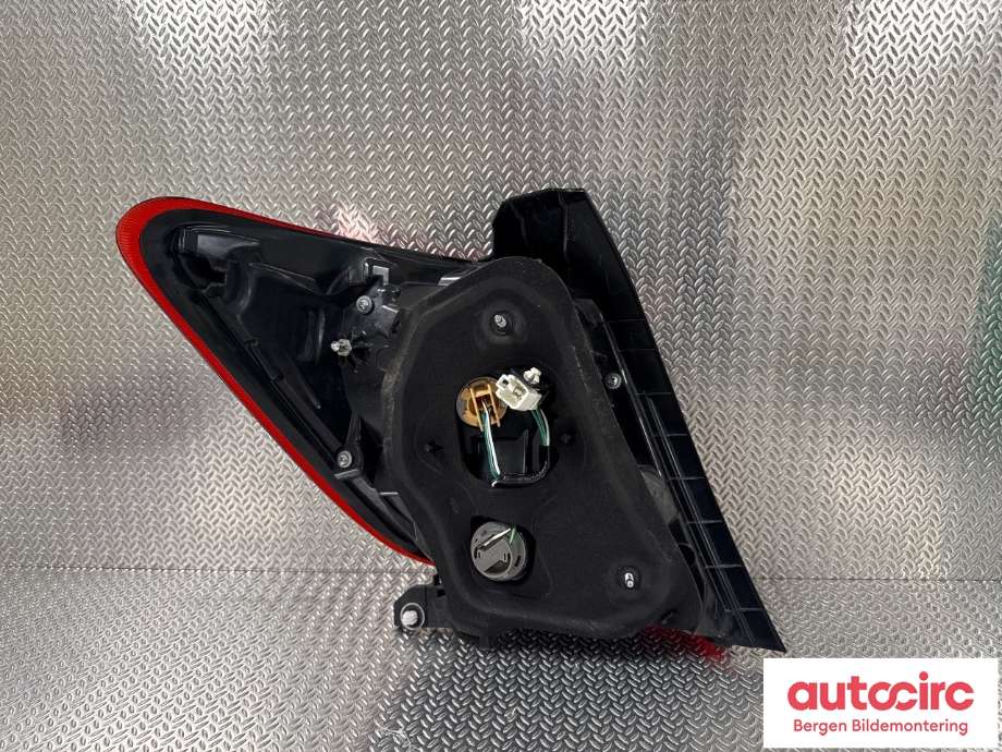 Baklykt høyre til Toyota Yaris 2014-2020 (Type III, Fase 2)  (TOYOTA|815510D600|)