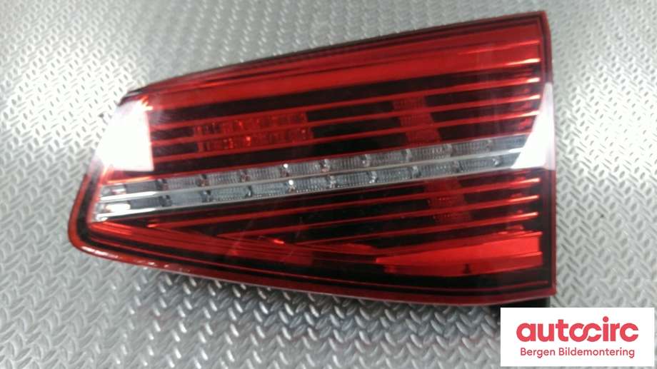 Baklykt høyre indre til VW Passat 2015-2019 (Fase 1) (B8) (B8) (VOLKSWAGEN|3G9 945 308 E|)
