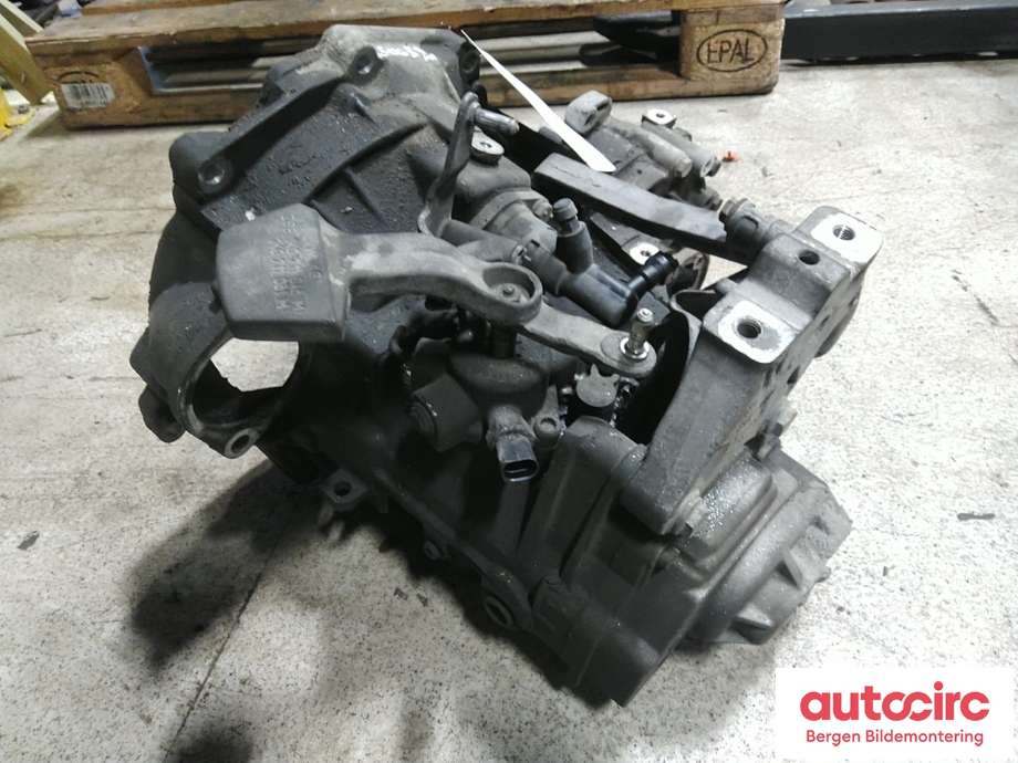 Girkasse manuell 6-trinn til VW Golf V, Combi 2003-2008  (VOLKSWAGEN|02S 300 046 HX|02S 300 046 H|)