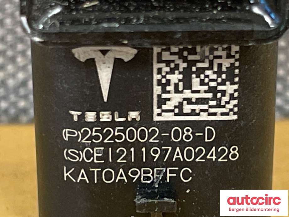 Parkeringssensor bak til Tesla Model Y 2021-2024 (Type I)  (TESLA|2525002-08-D|)