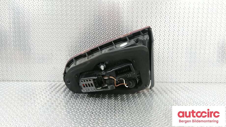 Baklykt venstre indre til VW e-Golf 2014-2017 (Fase 1)  (VOLKSWAGEN|5G0 945 307 F|)