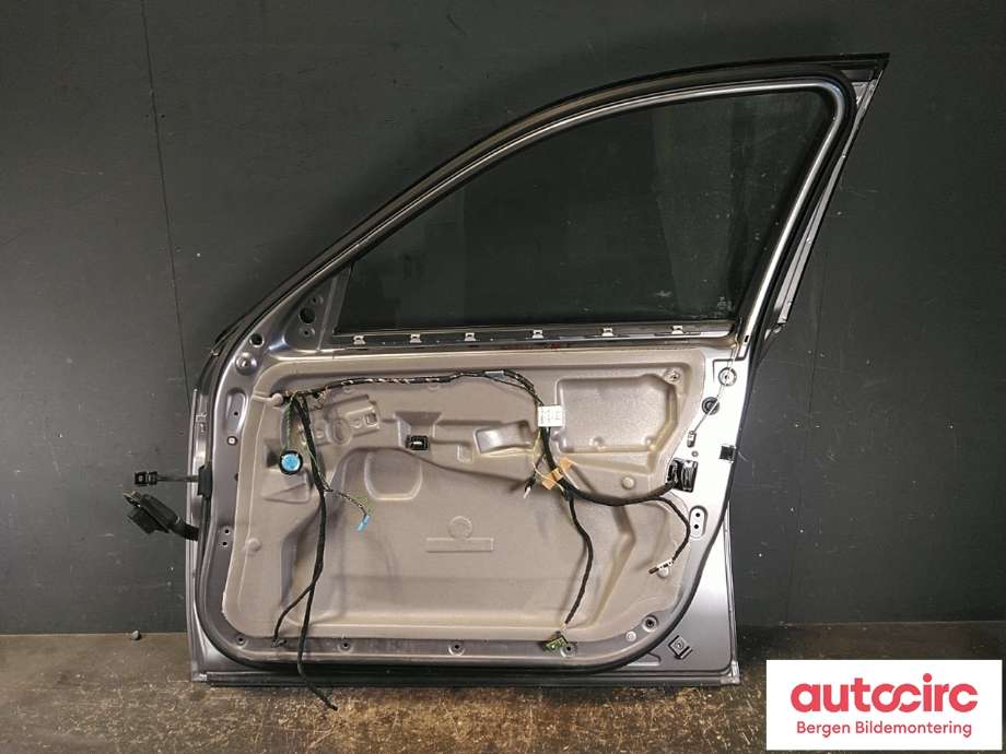 Dør høyre foran til BMW 5-Serie 2003-2010 (E60/E61) (E60/E61) (BMW|41 51 5 A2A 3A6|)