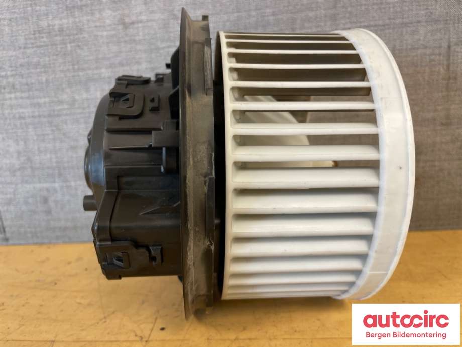 Varmeapparat motor til VW E-Up 2013-2019  (VOLKSWAGEN|12E 820 015||00166088-01)
