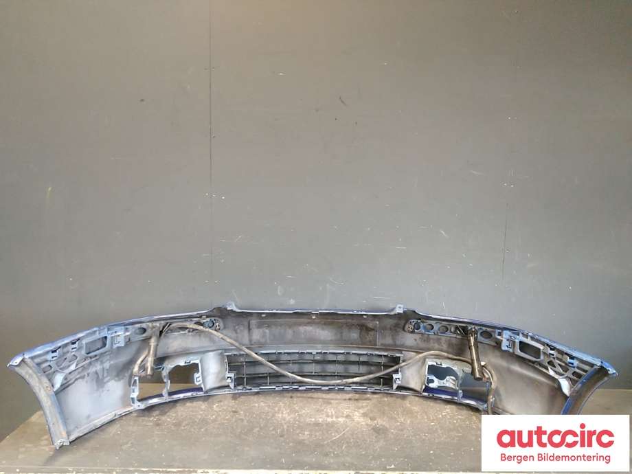 Støtfanger foran til VW Golf V, Combi 2003-2008  (VOLKSWAGEN|1K0 807 217 F|)