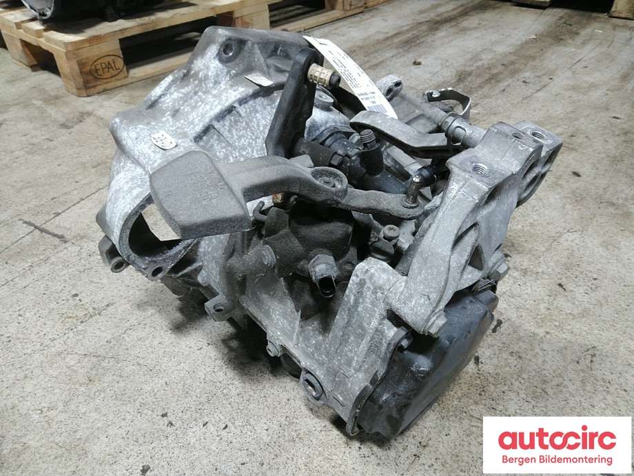 Girkasse manuell til VW Caddy 2010-2015 (Type III, Fase 2) (VOLKSWAGEN|0A4 300 046 J|)