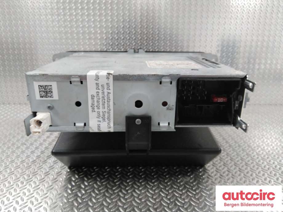 Bilstereo til VW Caddy 2010-2015 (Type III, Fase 2)  (VOLKSWAGEN|5K0 057 156  X|)