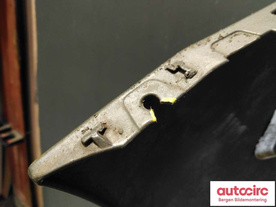 Støtfanger bak til Renault Clio 2012-2016 (Type IV, Fase 1) (RENAULT|850224680R|)