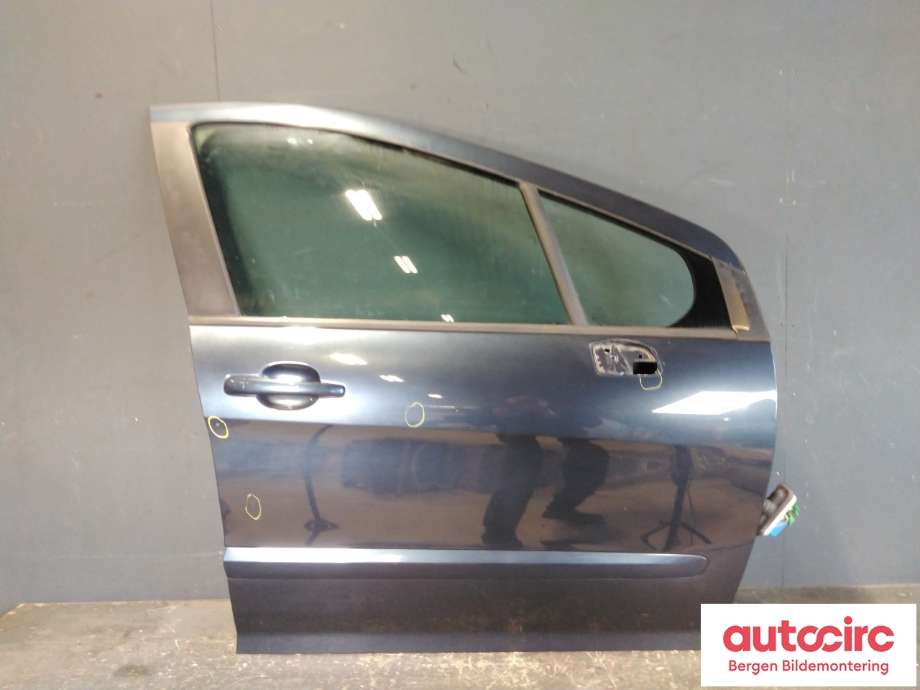 Dør høyre foran til Peugeot 308 2011-2013 (Type I, Fase 2) (PEUGEOT|9004 CC|)