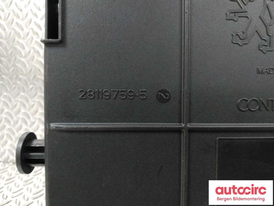 Sikringsboks til Peugeot Partner 2008-2015 (Type II, Fase 1)  (6580ZY||9678477080)